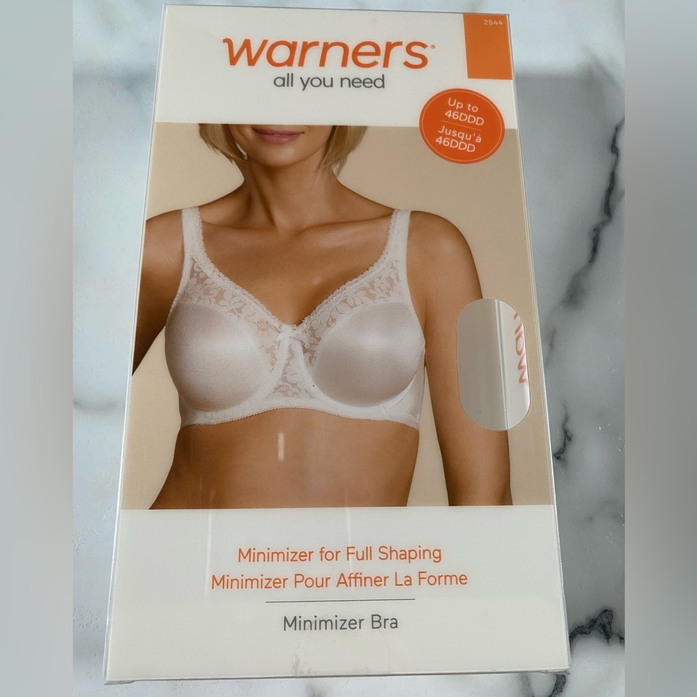 Warners white underwire bra size 40D new in box